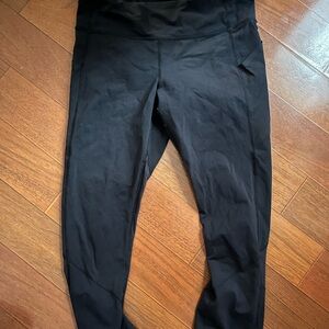 Black lululemon 3/4 Leggings